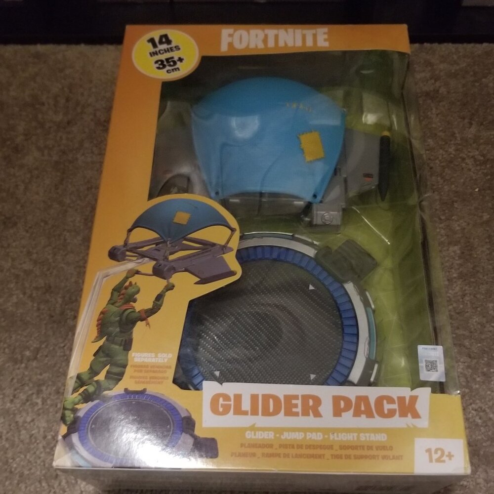 McFarlane Fortnite Glider Pack (Glider, Jump Pad, Flight Stand